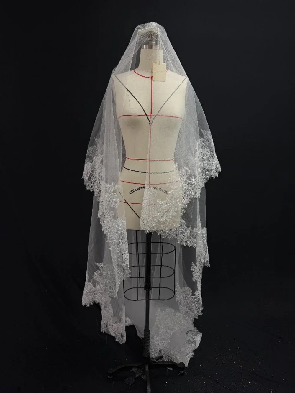 new with tag brand new veil with comb